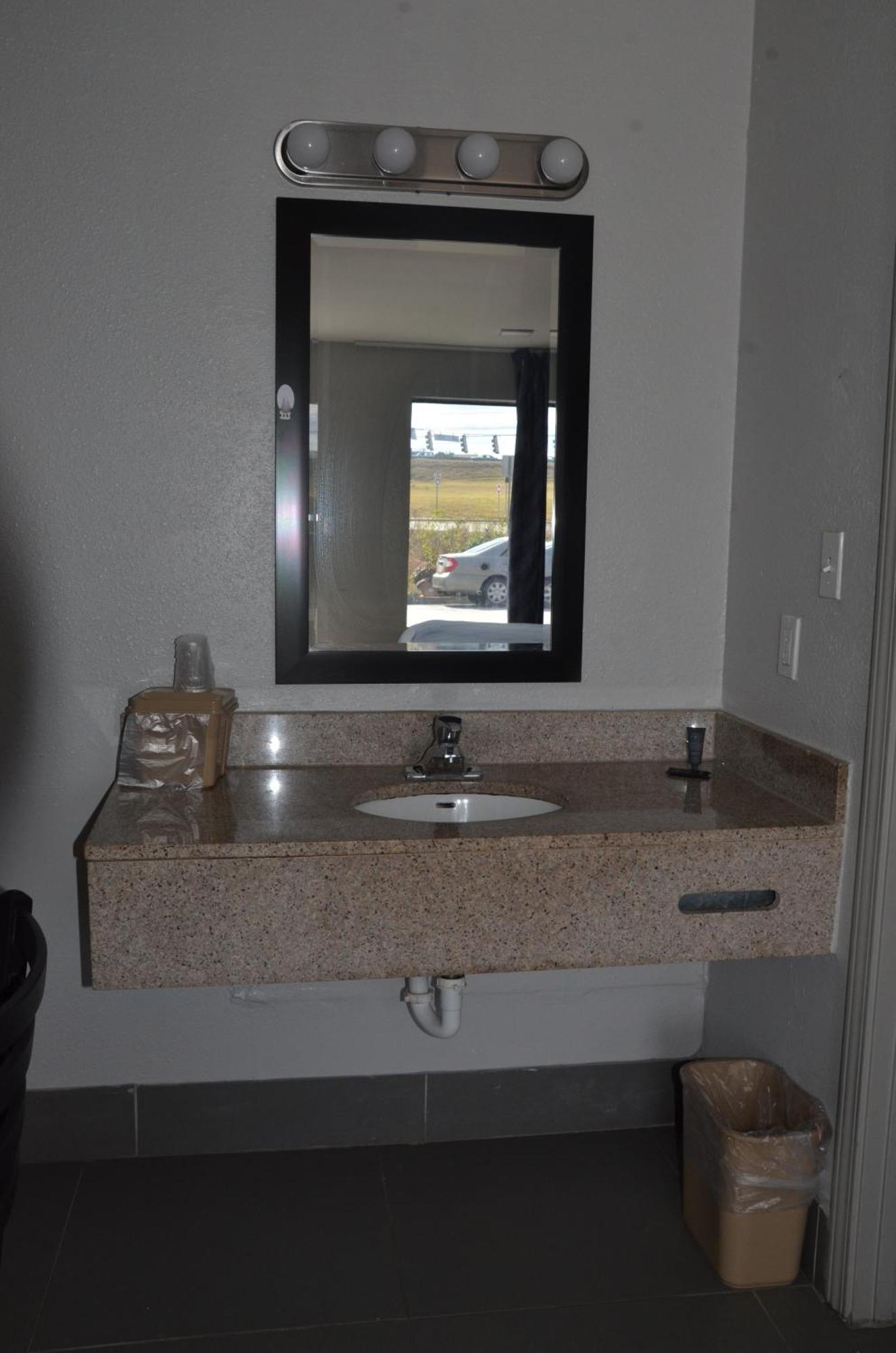My Home & Suites Covington Bagian luar foto