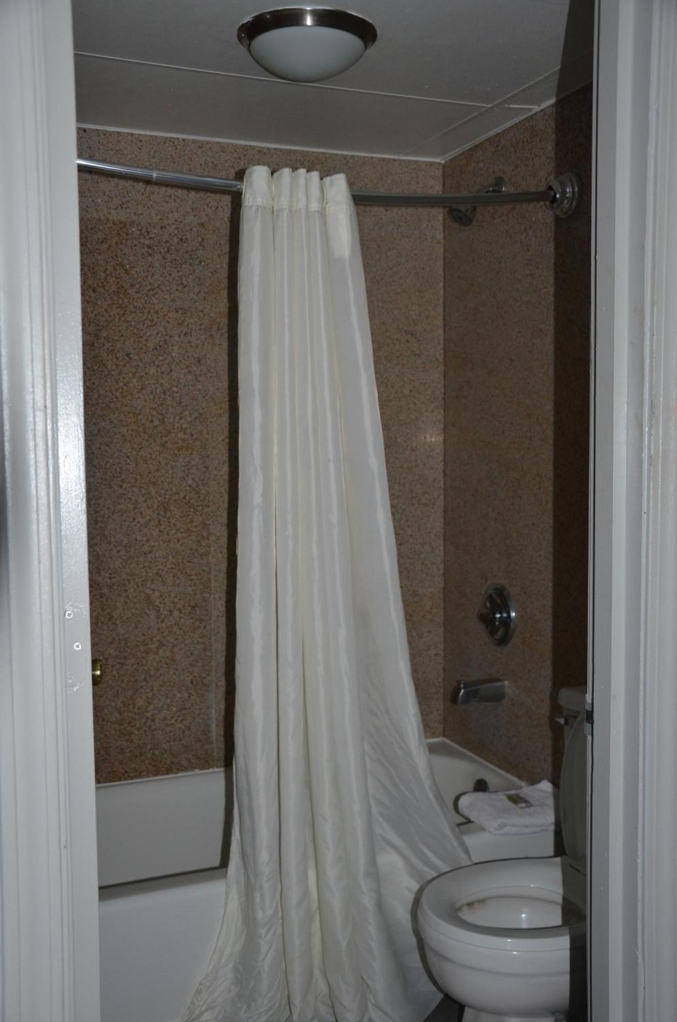 My Home & Suites Covington Bagian luar foto